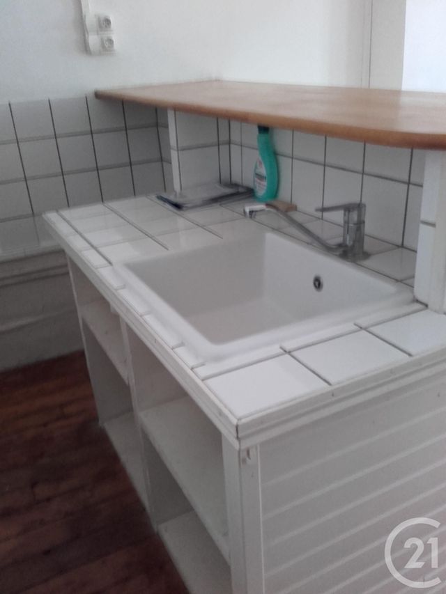 Appartement à louer - 3 pièces - 54.39 m2 - FONTAINEBLEAU - 77 - ILE-DE-FRANCE - Century 21 Agence Babut