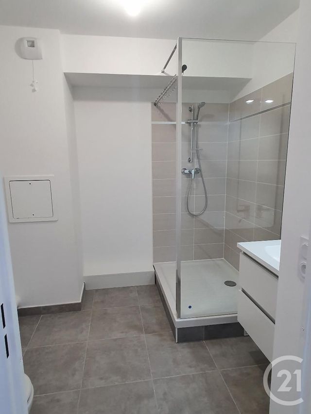 Appartement F1 à louer - 1 pièce - 33.2 m2 - AVON - 77 - ILE-DE-FRANCE - Century 21 Agence Babut