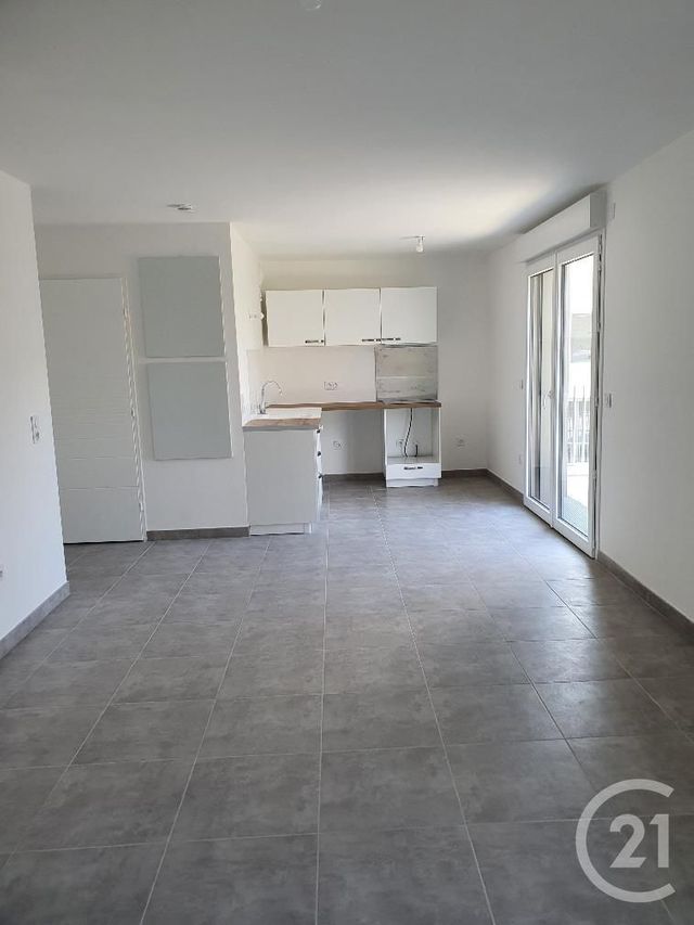 Appartement F1 à louer - 1 pièce - 33.2 m2 - AVON - 77 - ILE-DE-FRANCE - Century 21 Agence Babut