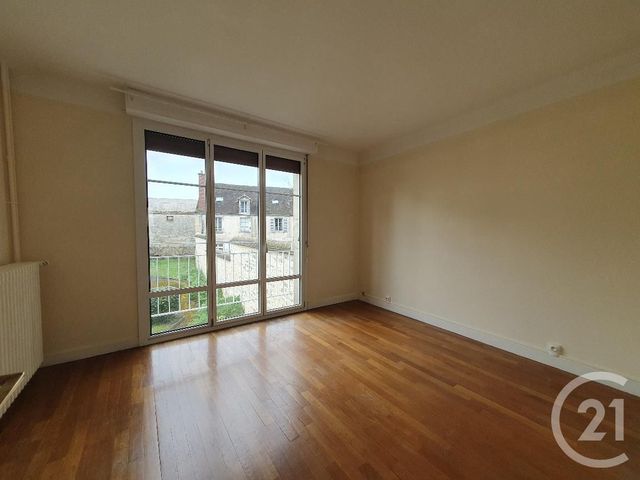Appartement 4 pièces à louer - 4 pièces - 93.46 m2 - FONTAINEBLEAU - 77 - ILE-DE-FRANCE - Century 21 Agence Babut