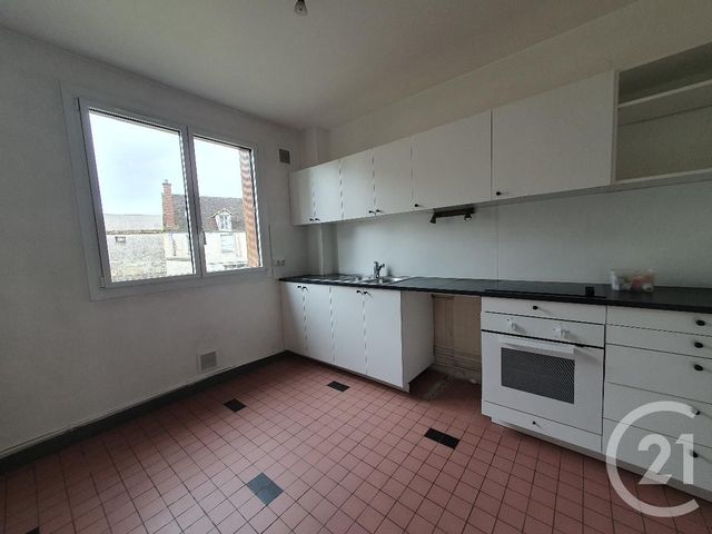Appartement 4 pièces à louer - 4 pièces - 93.46 m2 - FONTAINEBLEAU - 77 - ILE-DE-FRANCE - Century 21 Agence Babut