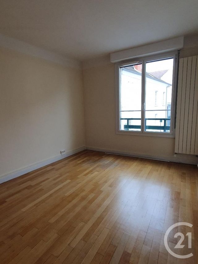 Appartement 4 pièces à louer - 4 pièces - 93.46 m2 - FONTAINEBLEAU - 77 - ILE-DE-FRANCE - Century 21 Agence Babut
