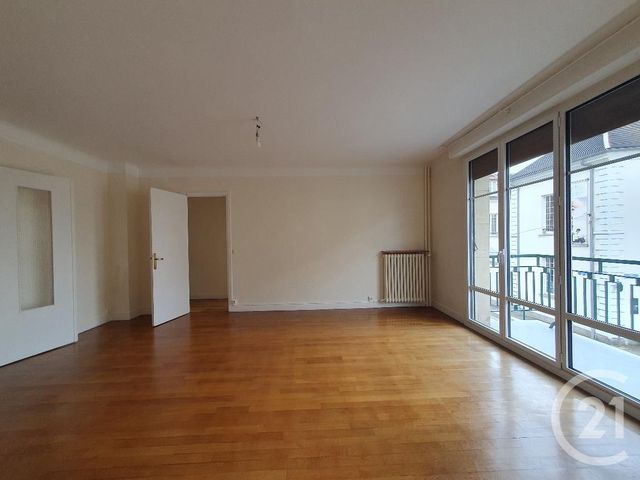 Appartement 4 pièces à louer - 4 pièces - 93.46 m2 - FONTAINEBLEAU - 77 - ILE-DE-FRANCE - Century 21 Agence Babut