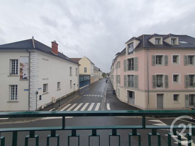 Appartement 4 pièces à louer - 4 pièces - 93.46 m2 - FONTAINEBLEAU - 77 - ILE-DE-FRANCE - Century 21 Agence Babut
