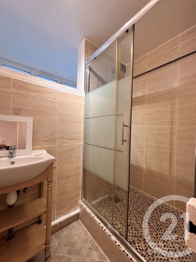 Appartement 4 pièces à vendre - 4 pièces - 58.39 m2 - AVON - 77 - ILE-DE-FRANCE - Century 21 Agence Babut