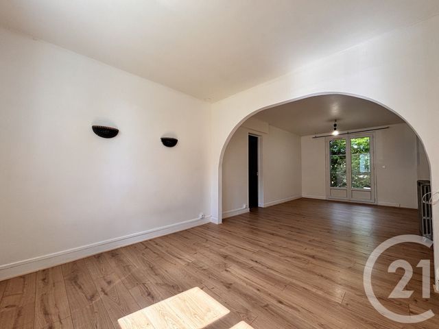 Appartement 4 pièces à vendre - 4 pièces - 58.39 m2 - AVON - 77 - ILE-DE-FRANCE - Century 21 Agence Babut