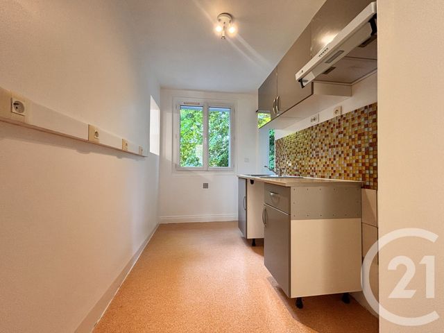 Appartement 4 pièces à vendre - 4 pièces - 58.39 m2 - AVON - 77 - ILE-DE-FRANCE - Century 21 Agence Babut