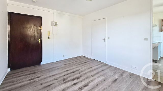 Appartement Studio à louer - 1 pièce - 28.09 m2 - MORET SUR LOING - 77 - ILE-DE-FRANCE - Century 21 Agence Babut