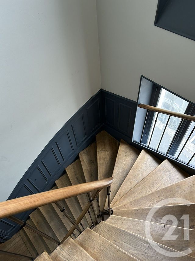 Appartement F6 à louer - 6 pièces - 125.78 m2 - FONTAINEBLEAU - 77 - ILE-DE-FRANCE - Century 21 Agence Babut