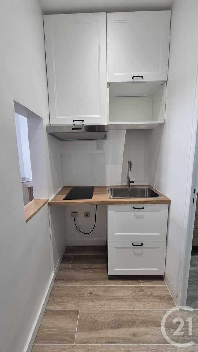 Appartement T2 à louer - 2 pièces - 29.6 m2 - FONTAINEBLEAU - 77 - ILE-DE-FRANCE - Century 21 Agence Babut