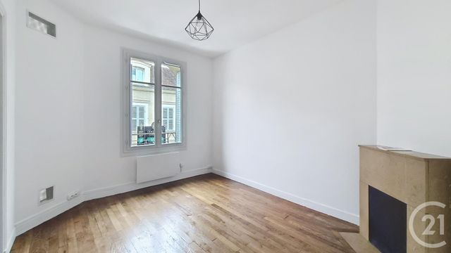 Appartement T2 à louer - 2 pièces - 29.6 m2 - FONTAINEBLEAU - 77 - ILE-DE-FRANCE - Century 21 Agence Babut