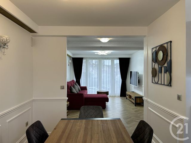 Appartement 5 pieces à louer - 5 pièces - 80.16 m2 - FONTAINEBLEAU - 77 - ILE-DE-FRANCE - Century 21 Agence Babut