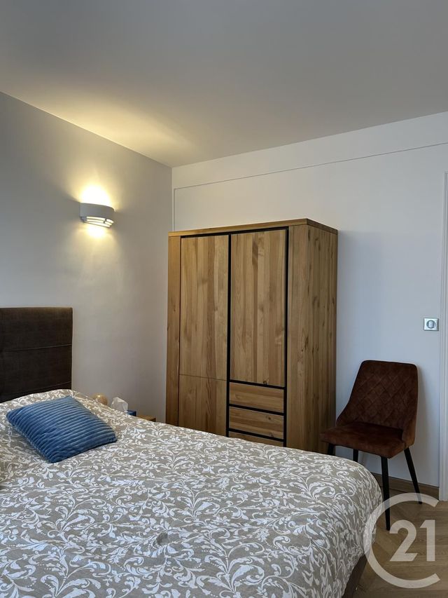 Appartement 5 pieces à louer - 5 pièces - 80.16 m2 - FONTAINEBLEAU - 77 - ILE-DE-FRANCE - Century 21 Agence Babut