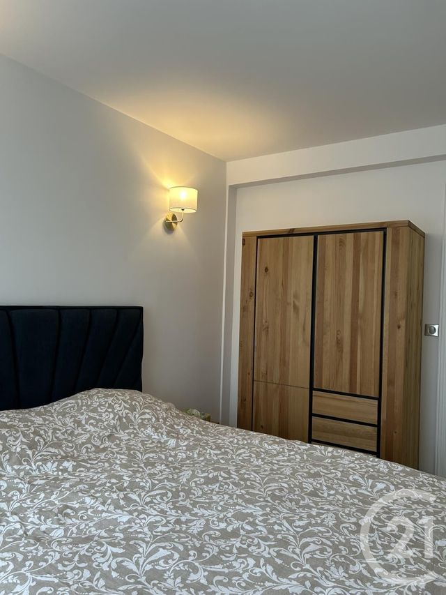 Appartement 5 pieces à louer - 5 pièces - 80.16 m2 - FONTAINEBLEAU - 77 - ILE-DE-FRANCE - Century 21 Agence Babut