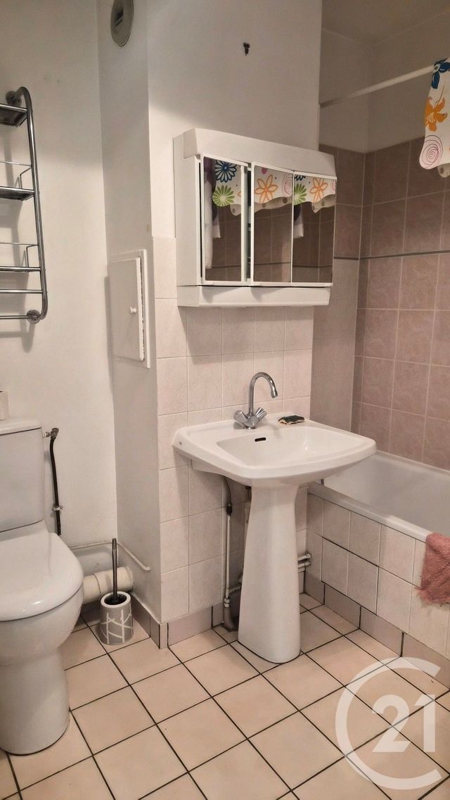 Appartement Autre à louer - 2 pièces - 38.35 m2 - FONTAINEBLEAU - 77 - ILE-DE-FRANCE - Century 21 Agence Babut
