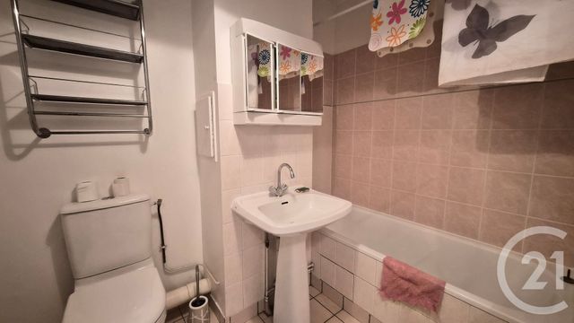 Appartement Autre à louer - 2 pièces - 38.35 m2 - FONTAINEBLEAU - 77 - ILE-DE-FRANCE - Century 21 Agence Babut