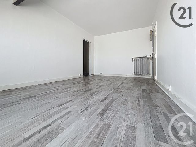Appartement Studio à louer - 1 pièce - 27.71 m2 - FONTAINEBLEAU - 77 - ILE-DE-FRANCE - Century 21 Agence Babut