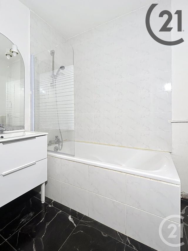Appartement Studio à louer - 1 pièce - 27.71 m2 - FONTAINEBLEAU - 77 - ILE-DE-FRANCE - Century 21 Agence Babut