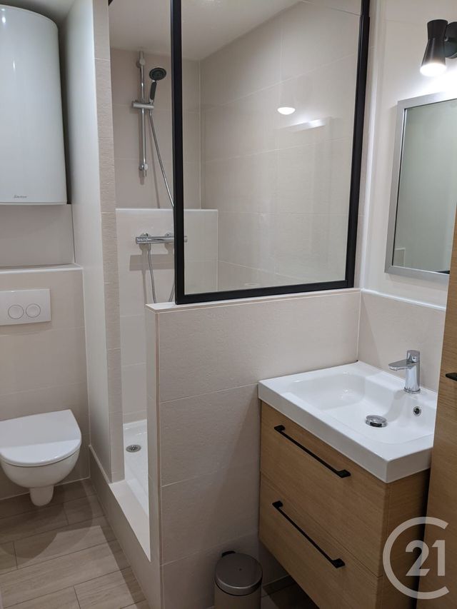 Appartement Studio à louer - 1 pièce - 28.53 m2 - FONTAINEBLEAU - 77 - ILE-DE-FRANCE - Century 21 Agence Babut