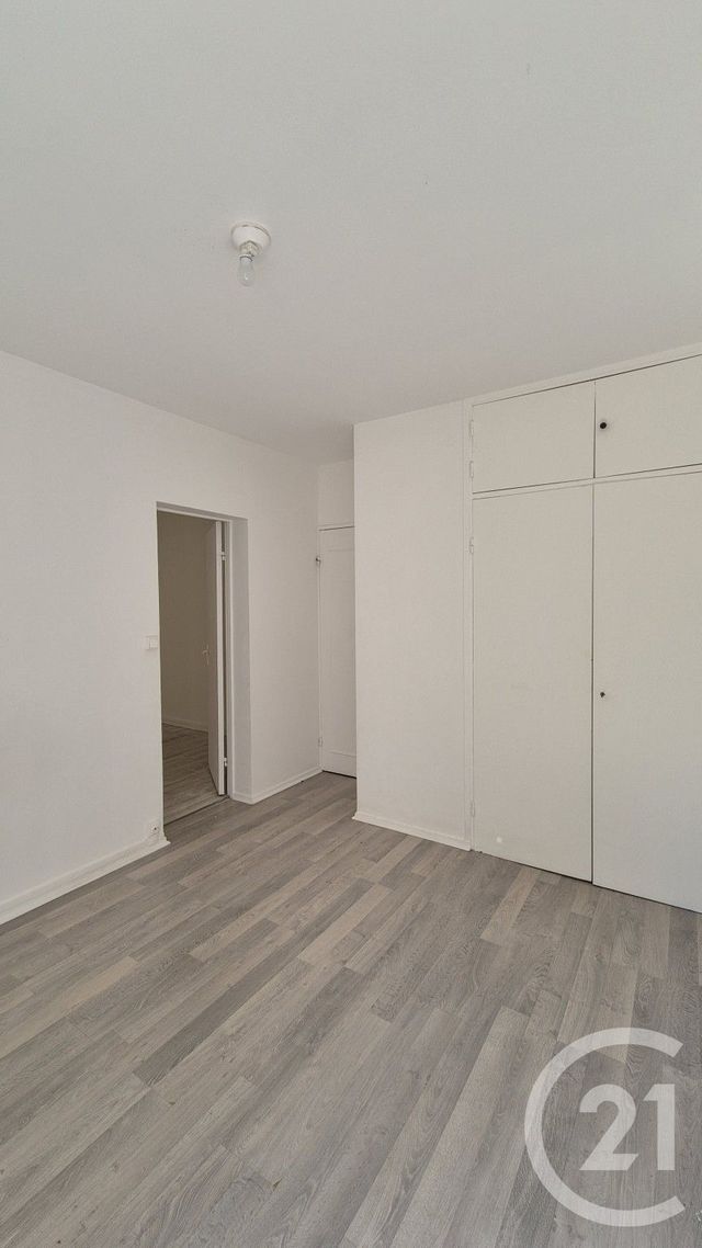 Appartement F3 à louer - 3 pièces - 58.94 m2 - AVON - 77 - ILE-DE-FRANCE - Century 21 Agence Babut