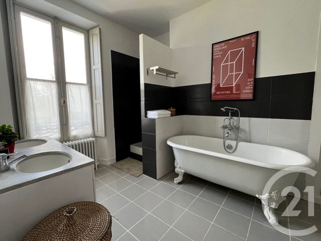 maison à louer - 10 pièces - 279.78 m2 - FONTAINEBLEAU - 77 - ILE-DE-FRANCE - Century 21 Agence Babut