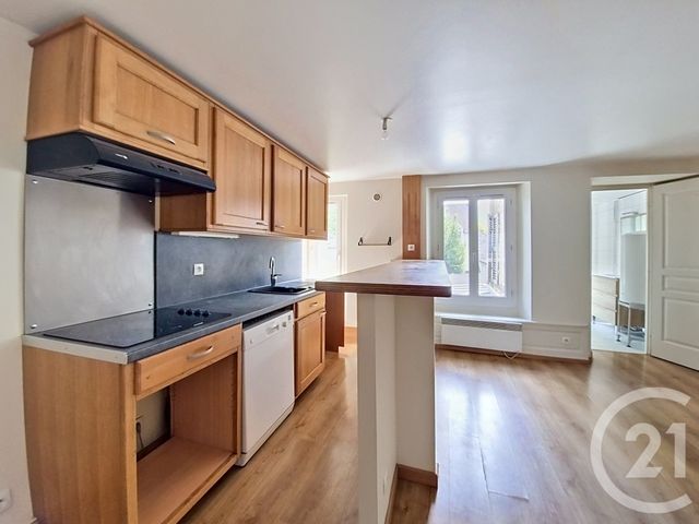 Appartement 2 pièces à louer - 2 pièces - 43.06 m2 - FONTAINEBLEAU - 77 - ILE-DE-FRANCE - Century 21 Agence Babut