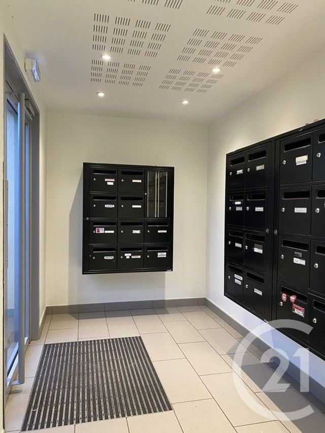 Appartement 2 pièces à louer - 2 pièces - 37.09 m2 - AVON - 77 - ILE-DE-FRANCE - Century 21 Agence Babut