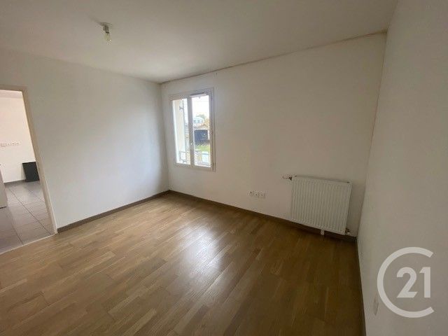 Appartement 2 pièces à louer - 2 pièces - 37.09 m2 - AVON - 77 - ILE-DE-FRANCE - Century 21 Agence Babut