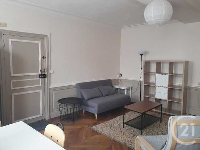Appartement F2 à louer - 2 pièces - 43.54 m2 - FONTAINEBLEAU - 77 - ILE-DE-FRANCE - Century 21 Agence Babut
