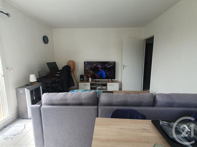 Appartement 2 pièces à louer - 2 pièces - 43.38 m2 - AVON - 77 - ILE-DE-FRANCE - Century 21 Agence Babut