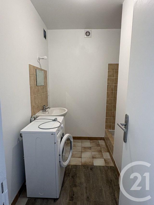 Appartement Studio à louer - 1 pièce - 29.71 m2 - MELUN - 77 - ILE-DE-FRANCE - Century 21 Agence Babut