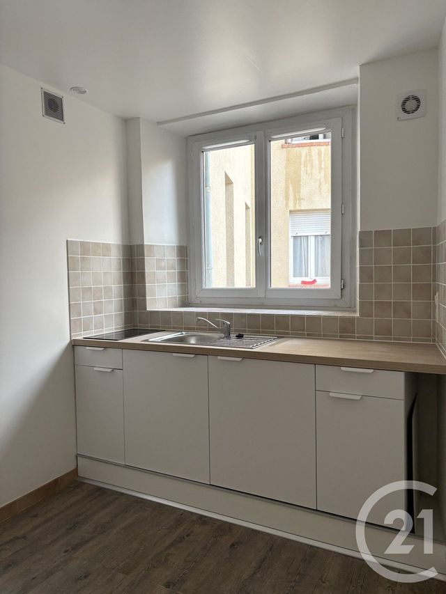 Appartement Studio à louer - 1 pièce - 29.71 m2 - MELUN - 77 - ILE-DE-FRANCE - Century 21 Agence Babut