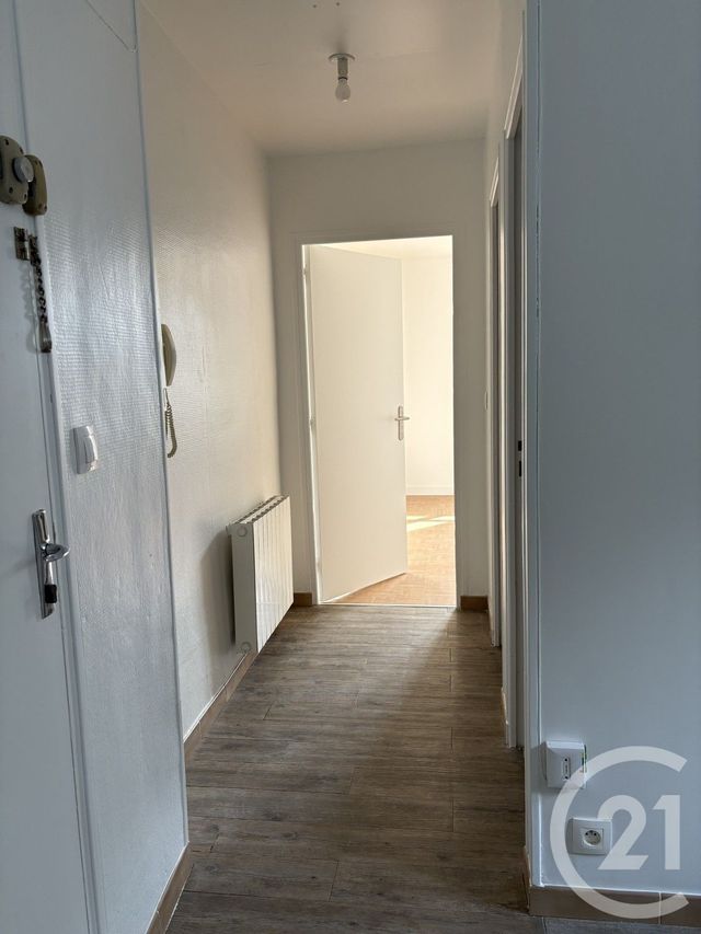 Appartement Studio à louer - 1 pièce - 29.71 m2 - MELUN - 77 - ILE-DE-FRANCE - Century 21 Agence Babut