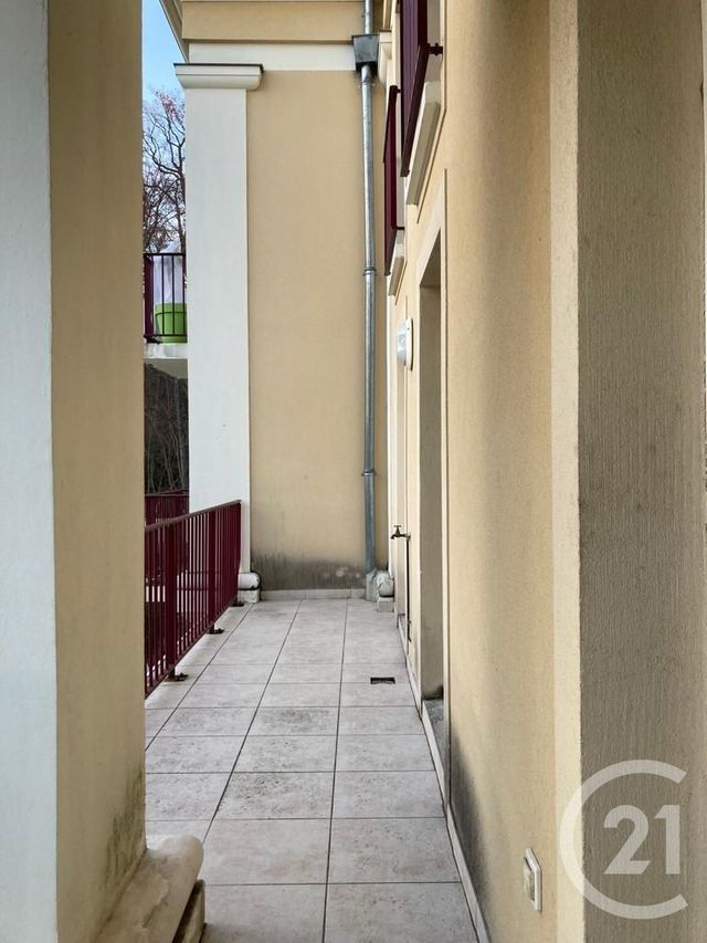 Appartement 2 pièces à louer - 2 pièces - 51.08 m2 - AVON - 77 - ILE-DE-FRANCE - Century 21 Agence Babut