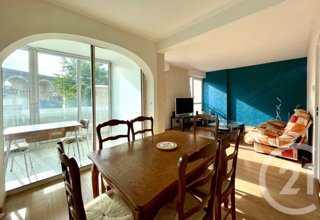 Appartement F3 à louer - 3 pièces - 64.24 m2 - AVON - 77 - ILE-DE-FRANCE - Century 21 Agence Babut