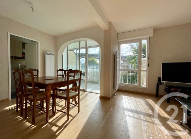 Appartement F3 à louer - 3 pièces - 64.24 m2 - AVON - 77 - ILE-DE-FRANCE - Century 21 Agence Babut
