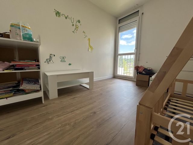 Appartement 3 pièces à vendre - 3 pièces - 60.0 m2 - AVON - 77 - ILE-DE-FRANCE - Century 21 Agence Babut