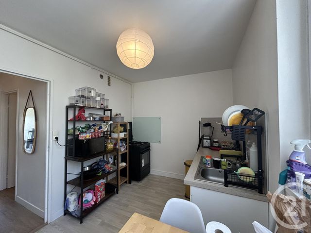 Appartement 3 pièces à vendre - 3 pièces - 60.0 m2 - AVON - 77 - ILE-DE-FRANCE - Century 21 Agence Babut