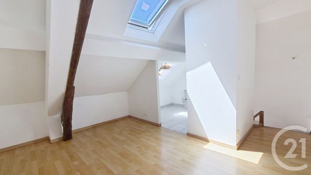 Appartement Duplex à louer - 2 pièces - 28.72 m2 - LA CHAPELLE LA REINE - 77 - ILE-DE-FRANCE - Century 21 Agence Babut