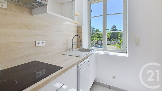 Appartement Duplex à louer - 2 pièces - 28.72 m2 - LA CHAPELLE LA REINE - 77 - ILE-DE-FRANCE - Century 21 Agence Babut