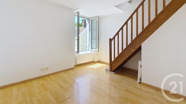 Appartement Duplex à louer - 2 pièces - 28.72 m2 - LA CHAPELLE LA REINE - 77 - ILE-DE-FRANCE - Century 21 Agence Babut