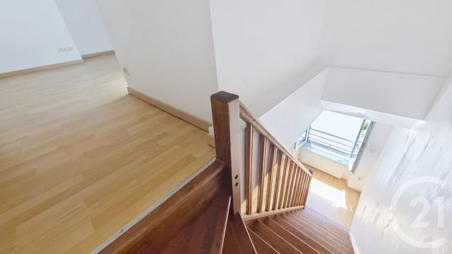 Appartement Duplex à louer - 2 pièces - 28.72 m2 - LA CHAPELLE LA REINE - 77 - ILE-DE-FRANCE - Century 21 Agence Babut