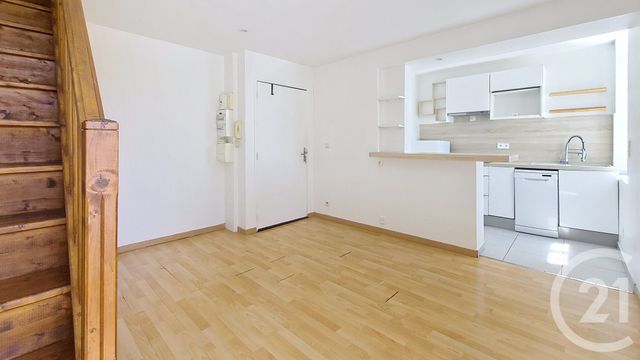 Appartement Duplex à louer - 2 pièces - 28.72 m2 - LA CHAPELLE LA REINE - 77 - ILE-DE-FRANCE - Century 21 Agence Babut