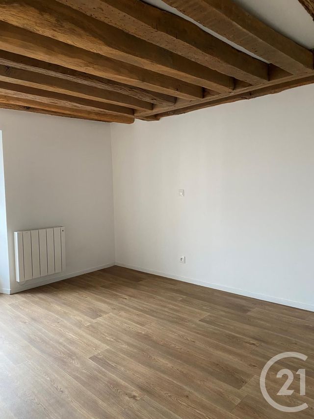 Appartement 2 pièces à louer - 2 pièces - 47.41 m2 - FONTAINEBLEAU - 77 - ILE-DE-FRANCE - Century 21 Agence Babut