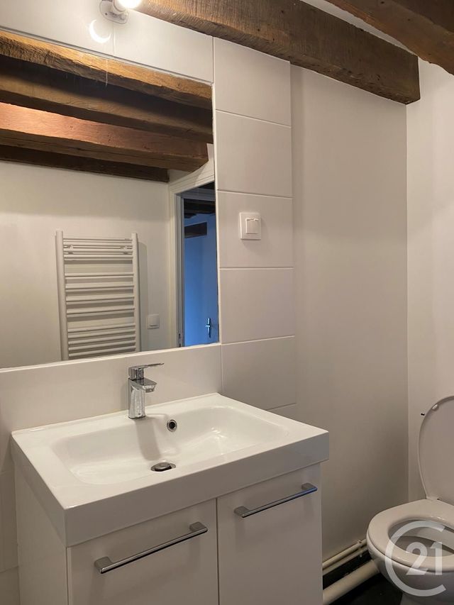 Appartement 2 pièces à louer - 2 pièces - 47.41 m2 - FONTAINEBLEAU - 77 - ILE-DE-FRANCE - Century 21 Agence Babut