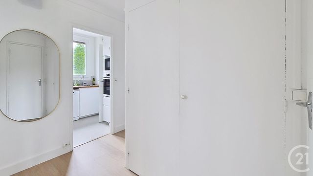 Appartement 3 pièces à louer - 3 pièces - 52.0 m2 - AVON - 77 - ILE-DE-FRANCE - Century 21 Agence Babut