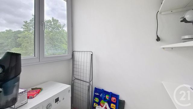 Appartement 3 pièces à louer - 3 pièces - 52.0 m2 - AVON - 77 - ILE-DE-FRANCE - Century 21 Agence Babut