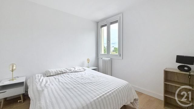 Appartement 3 pièces à louer - 3 pièces - 52.0 m2 - AVON - 77 - ILE-DE-FRANCE - Century 21 Agence Babut