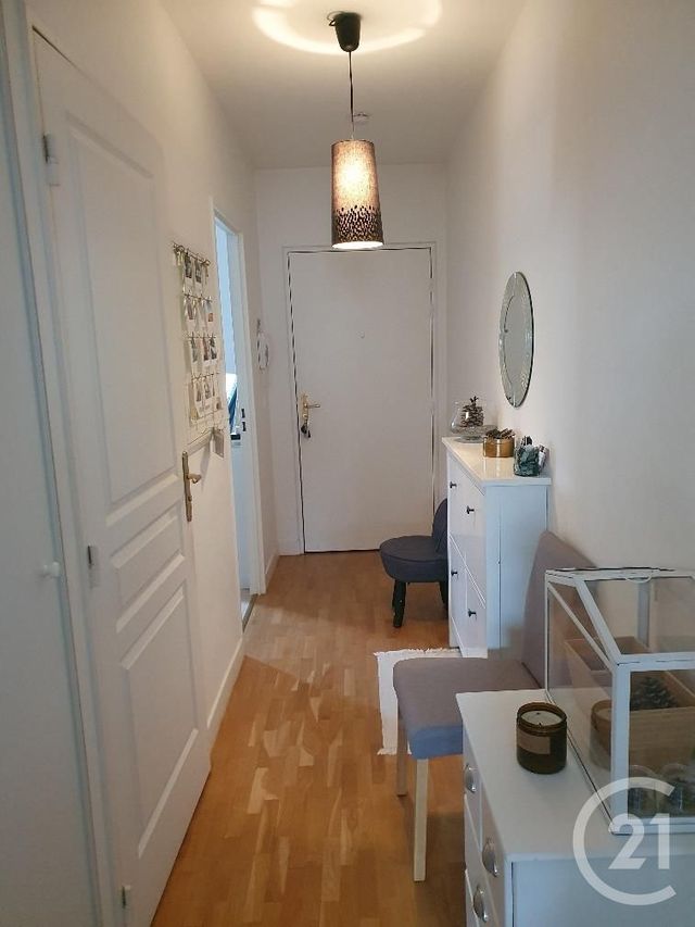 Appartement 2 pièces à louer - 2 pièces - 42.44 m2 - AVON - 77 - ILE-DE-FRANCE - Century 21 Agence Babut