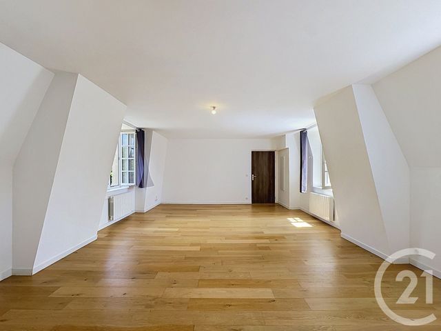 Appartement 3 pièces à vendre - 3 pièces - 70.6 m2 - FONTAINEBLEAU - 77 - ILE-DE-FRANCE - Century 21 Agence Babut